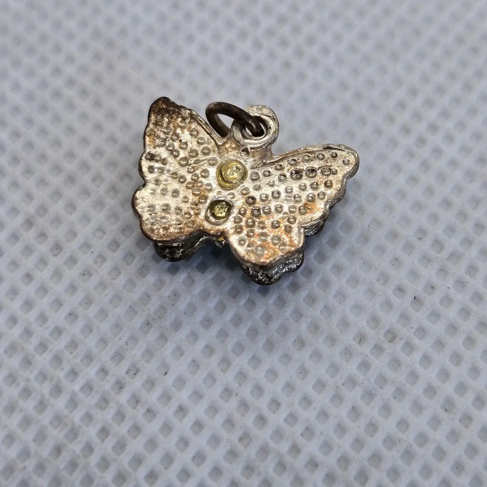 Unbranded stippled textured